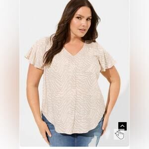 Torrid Beige  V-Neck Smocked‎ Shoulder Short Sleeve Top NWT Women’s Plus 5X